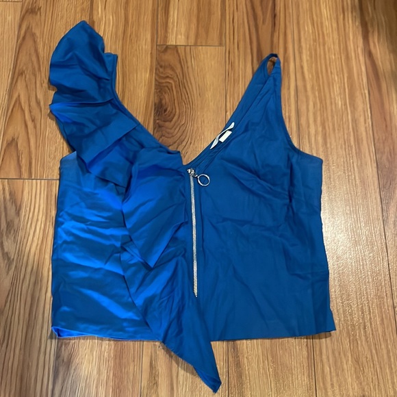 H&M Top - Picture 2 of 5